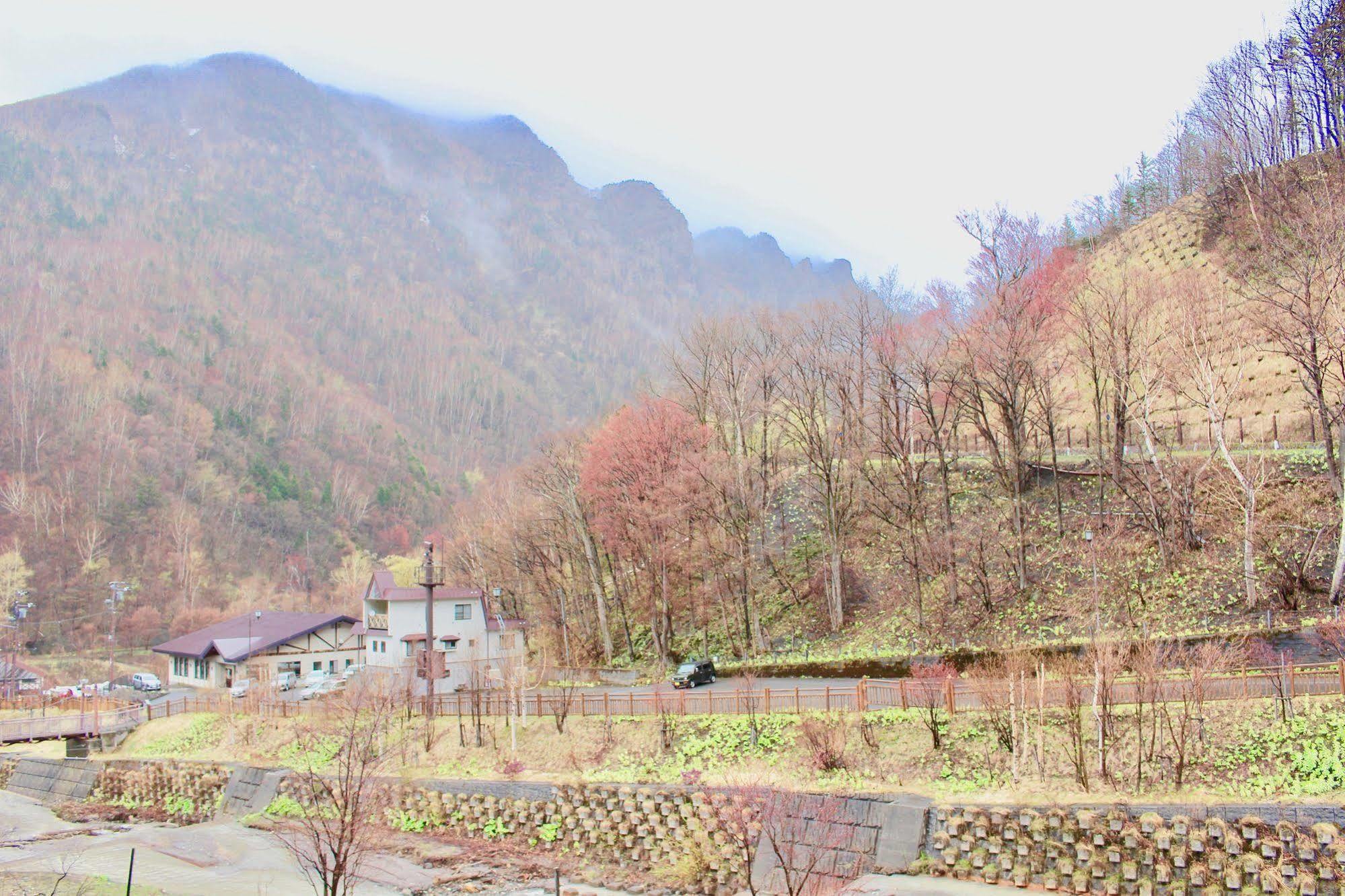 Hotel Sounkyo Onsen Kumoi Kamikawa  Zewnętrze zdjęcie